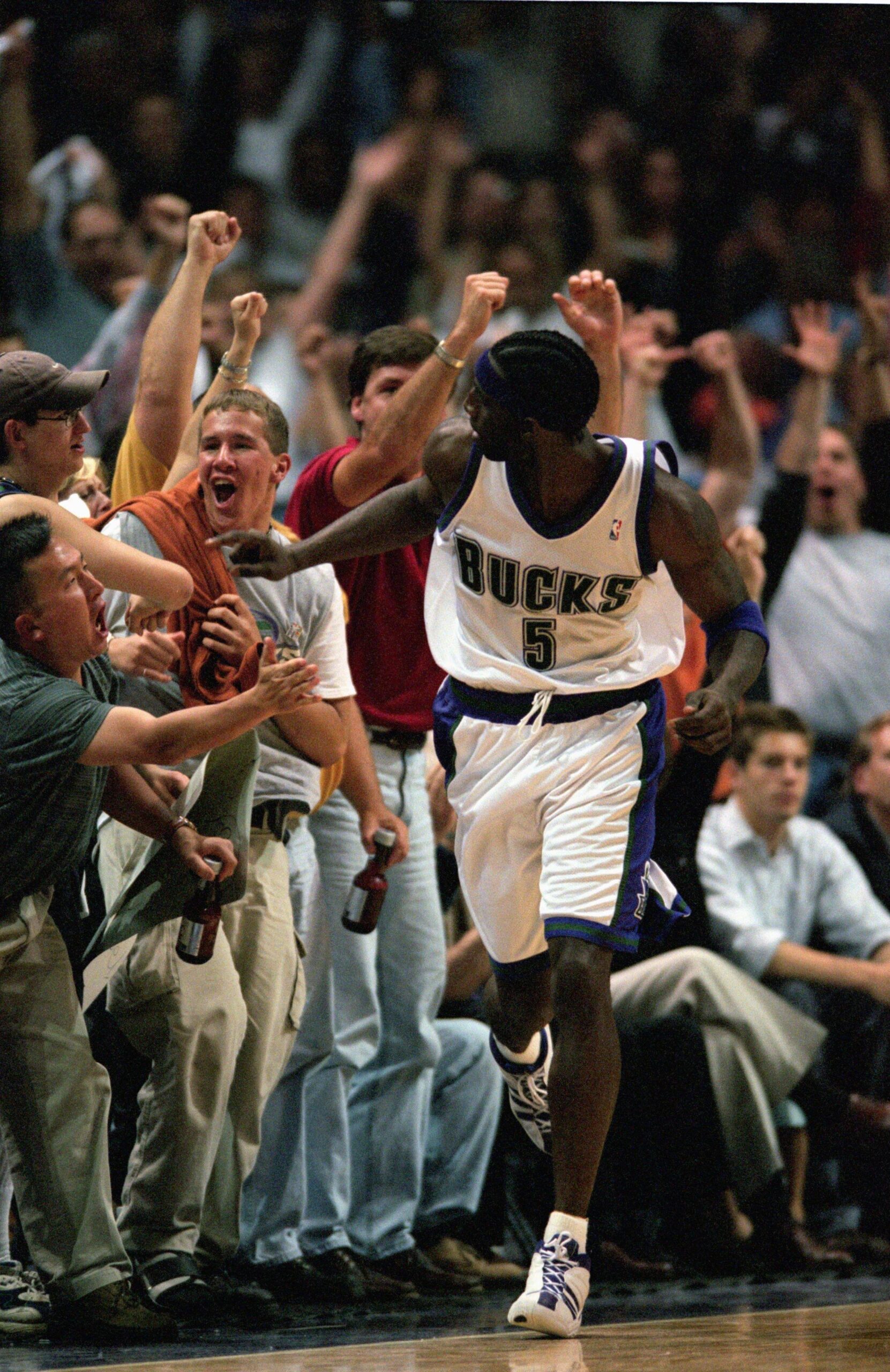 Tim Thomas: «Michael Jordan era grande, pero nunca ganó sin Pippen» 6 Tim Thomas (Foto: nba.com)