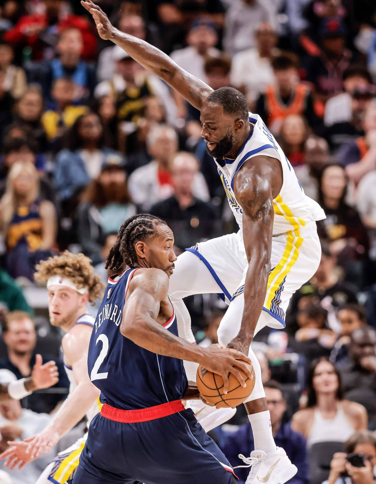 Reggie Miller: «Michael Jordan es el mejor, LeBron puede tener el mejor historial, pero son cosas distintas» 5 Draymond Green defiende a Kawhi Leonard (Foto: Cordon Press)