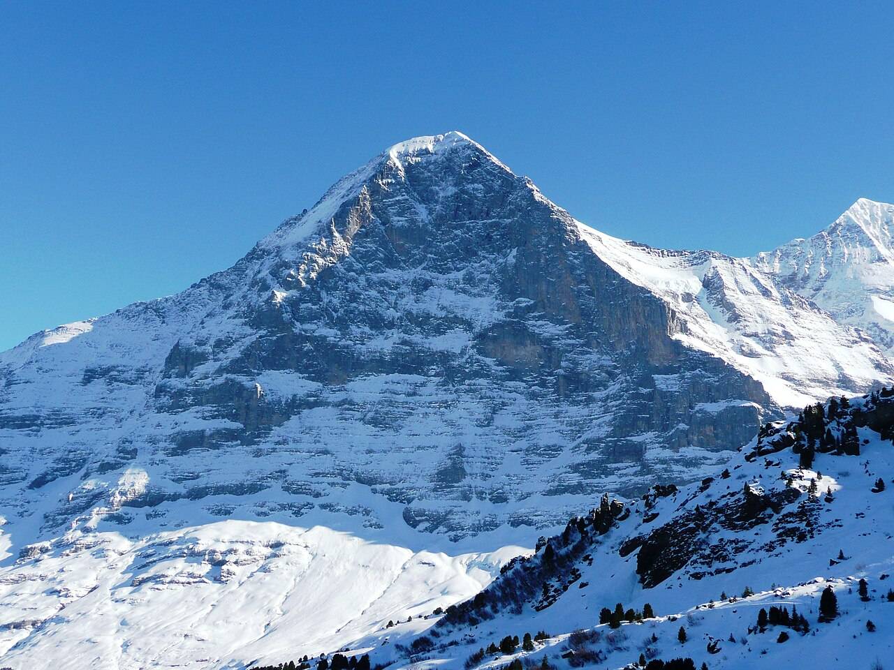 El Eiger, uno de los escenarios montañistas más indeseables (y mortales) del planeta 2 El Eiger (Foto: Wikipedia)