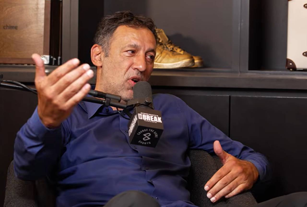 Vlade Divac: «El mejor equipo de la historia sería Nikola Jokić, Luka Dončić, Dražen Petrović y Arvydas Sabonis, no haría falta un quinto» 1 Vlade Divac (Foto: Byron Scott's Fast Break)