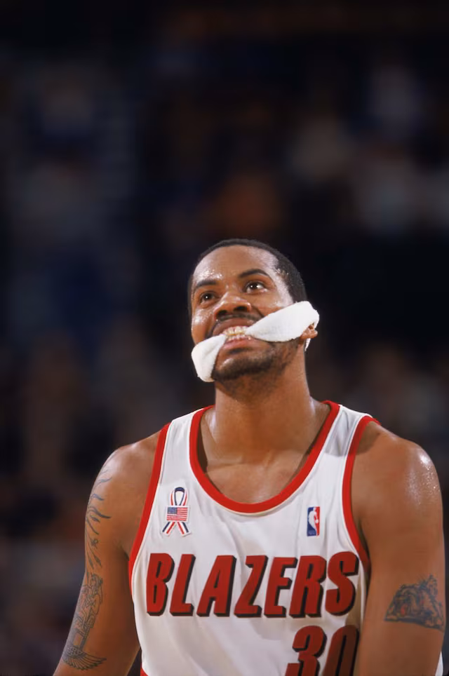 Rasheed Wallace: «Contra Shaquille O’ Neal, Sabonis y yo teníamos un plan, pero Arvydas acabó dándome un codazo en toda la boca a mí al ejecutarlo» 6 Rasheed Wallace (Foto: NBA.com)