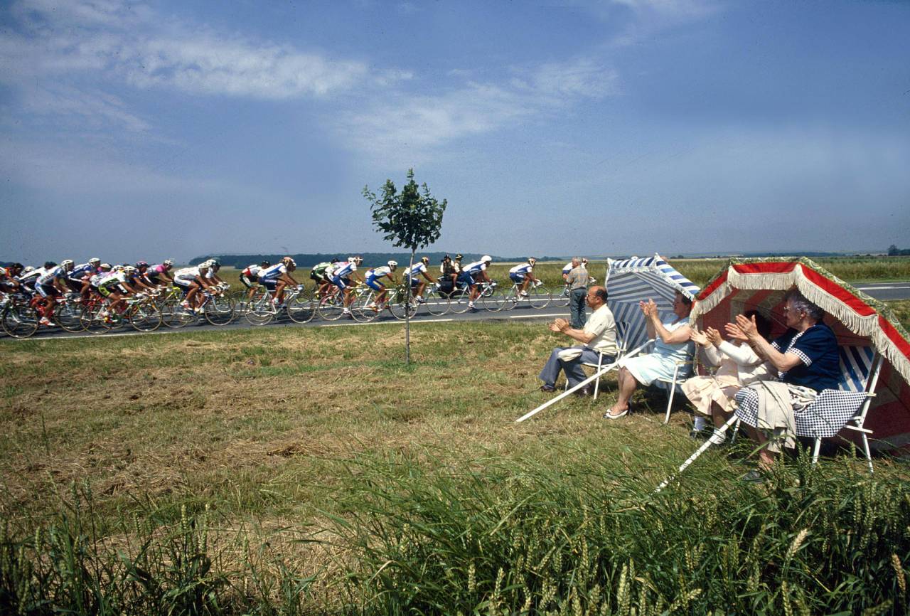 El primer puñetazo en la mesa de Miguel Induráin: El Tour de 1991 6 Un día en el Tour de 1991 (Foto: Cordon Press)