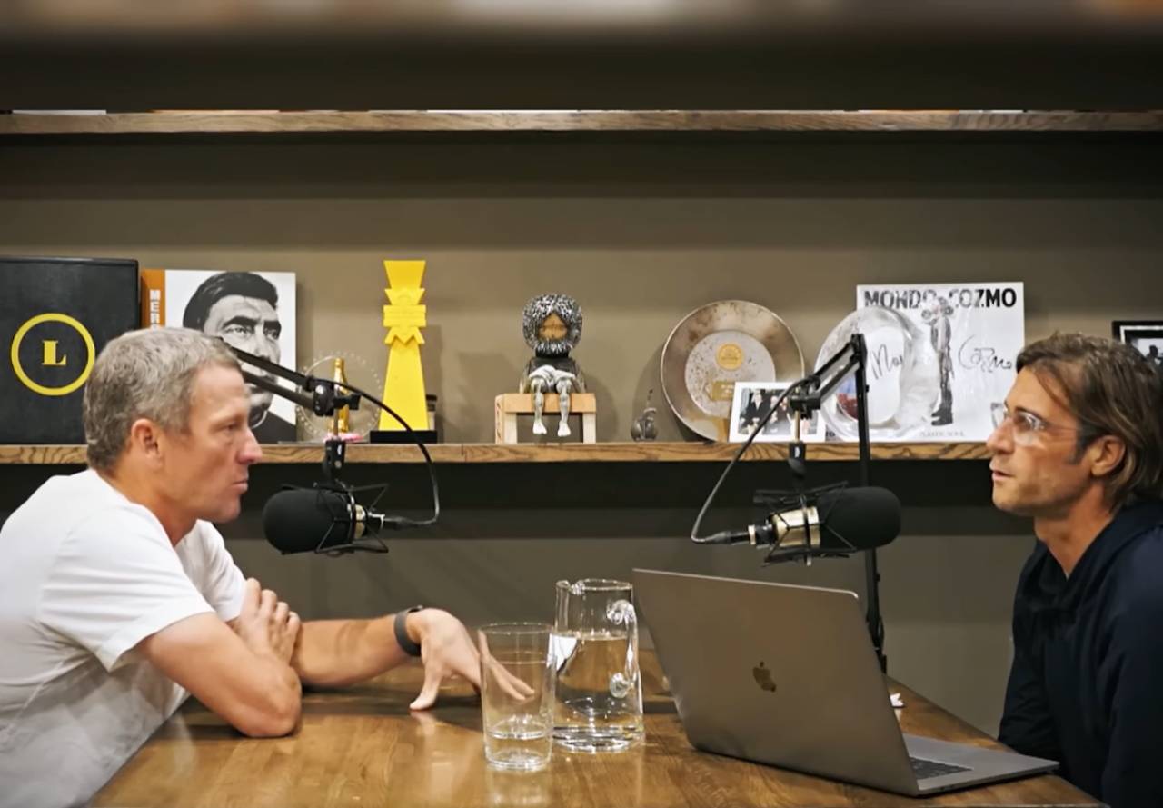 Lance Armstrong: «La USADA me acusó de obligar a jóvenes impresionables a introducir sustancias mortales en su organismo, necesitaban titulares» 1 Lance Armstrong y Rich Roll