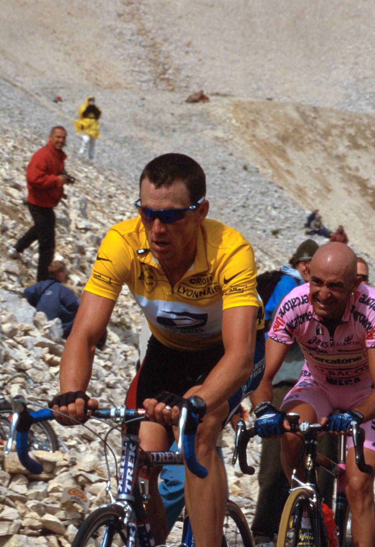 Lance Armstrong: «La USADA me acusó de obligar a jóvenes impresionables a introducir sustancias mortales en su organismo, necesitaban titulares» 3 Lance Armstrong y Marco Pantani (Foto: Cordon Press)