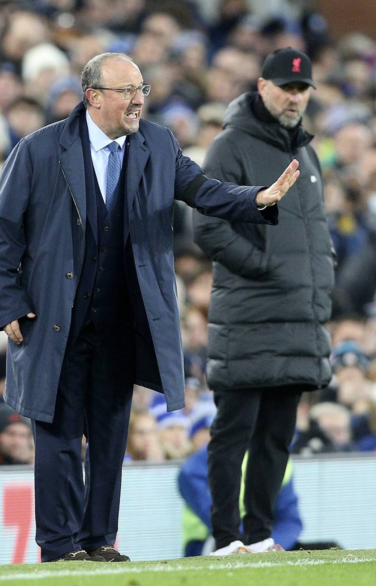 Rafa Benítez: «El único problema que le veo a Gordon en el Barça es que allí tienen siempre la posesión y no tendrá tantos espacios para correr» 4 Rafa Benítez delante de Klopp (Foto: Cordon Press)