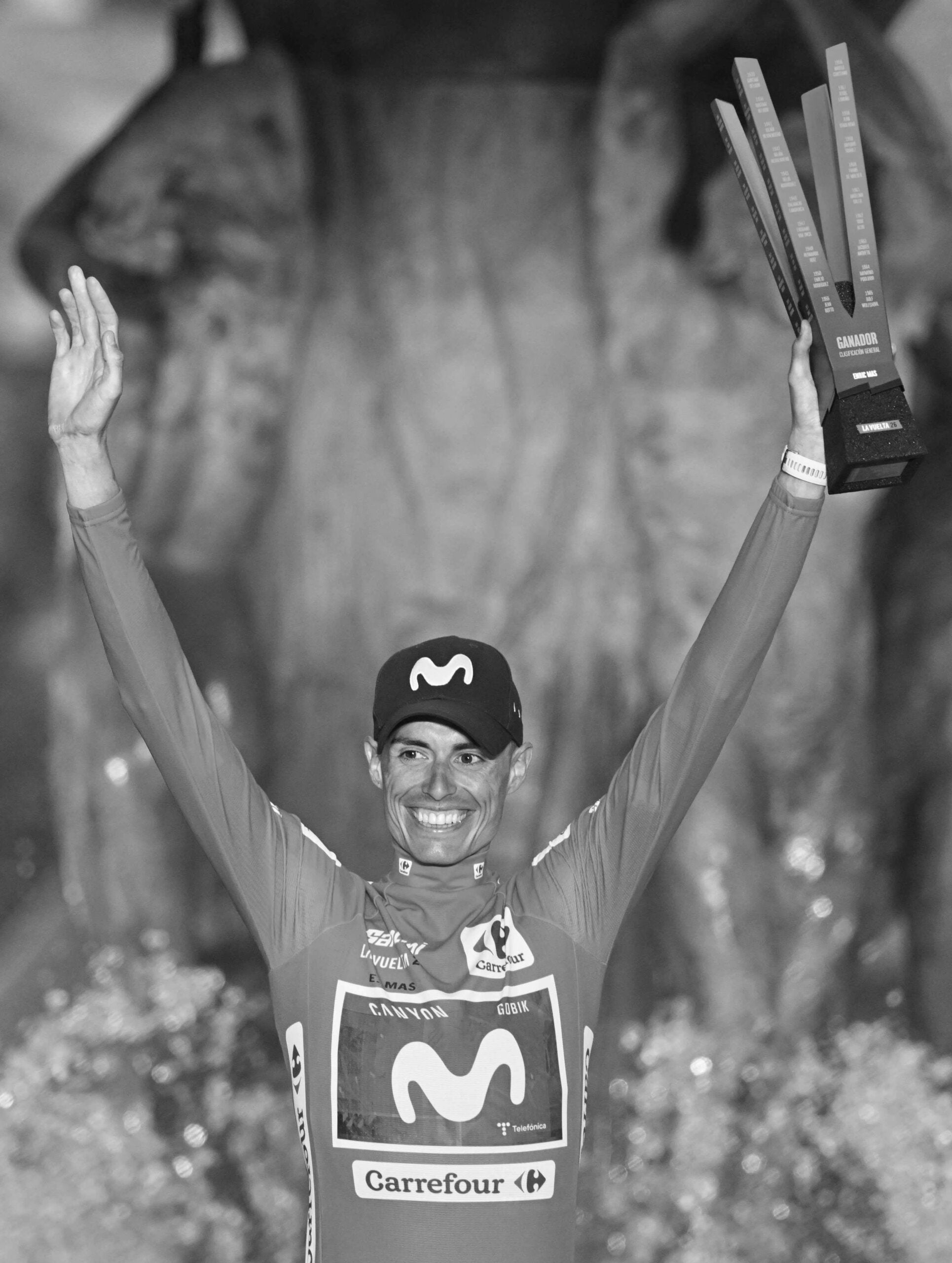 Bartolos, simpas y mensajes de madrugada: Enric Mas conquista la Vuelta a España 1 sp 0913 1083234404 scaled